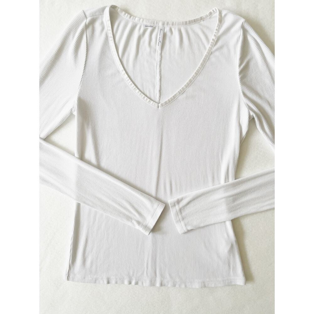 Travis Mathew Shirt Womens XS White V Neck Long Sleeve Ribbed Knit Stretch Top